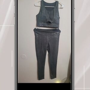 Stylish Gray Leggings and Top Set